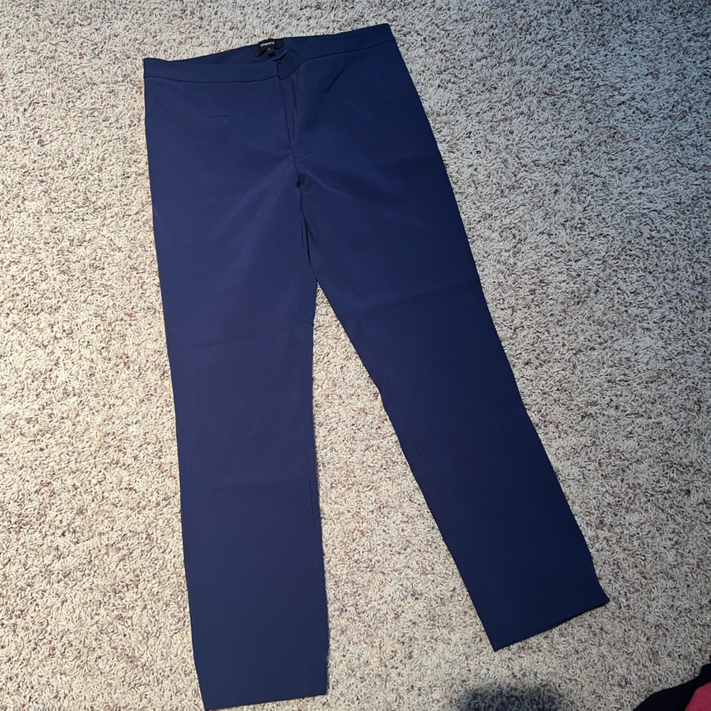 MAKE OFFER• Womens Theory Classic Skinny Pant.